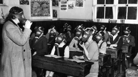 hist-sputnik-classroom-gas-mask